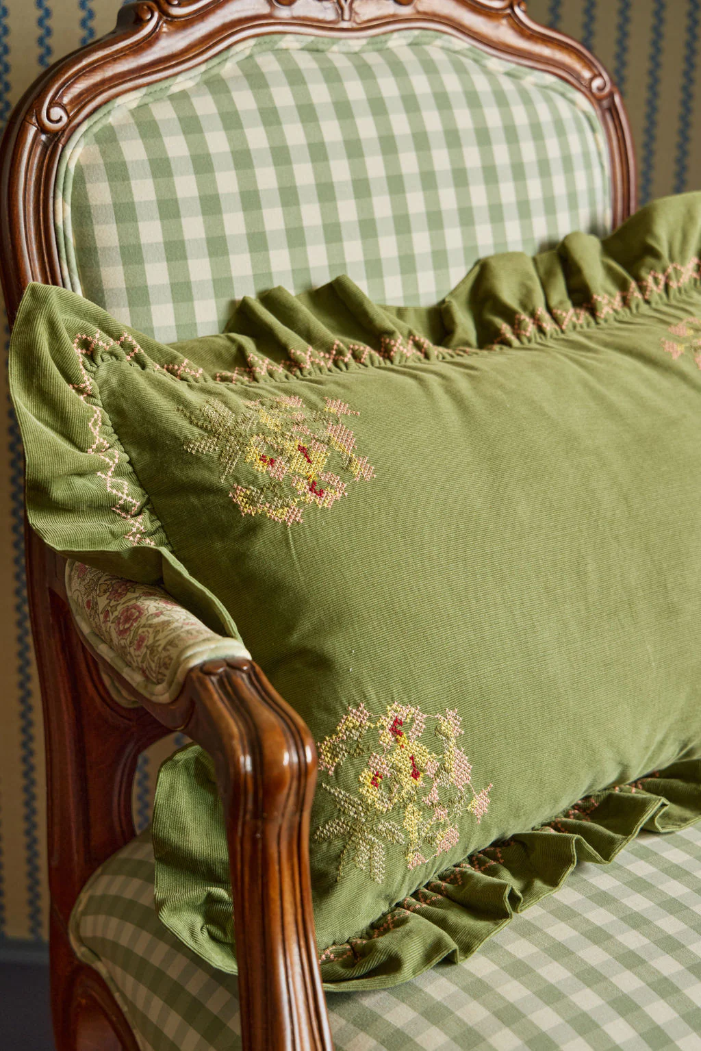 Ristipisto Corduroy Frill Pillow - Image 3