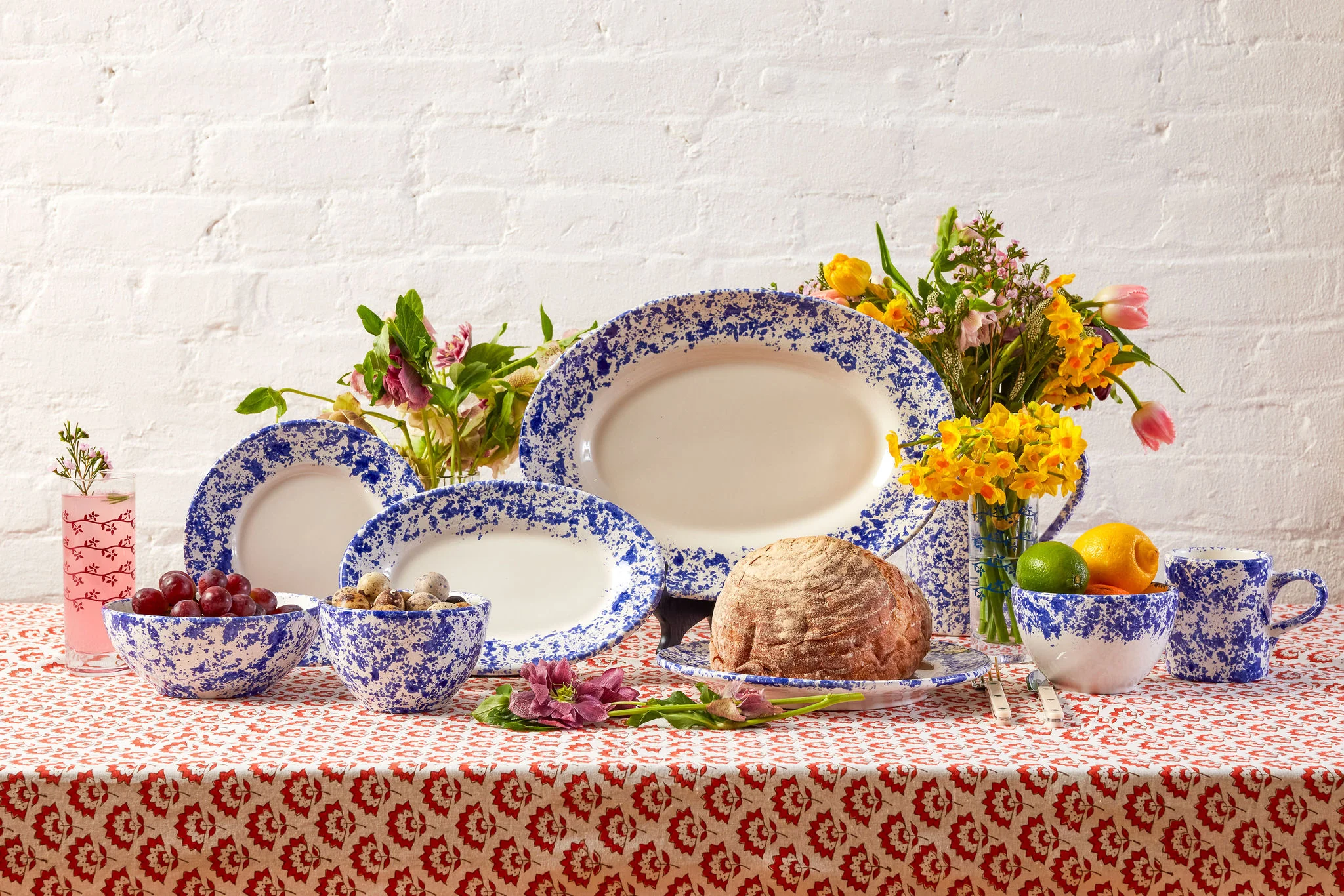 Gable Sponged Rim Large Serving Platter - Image 4